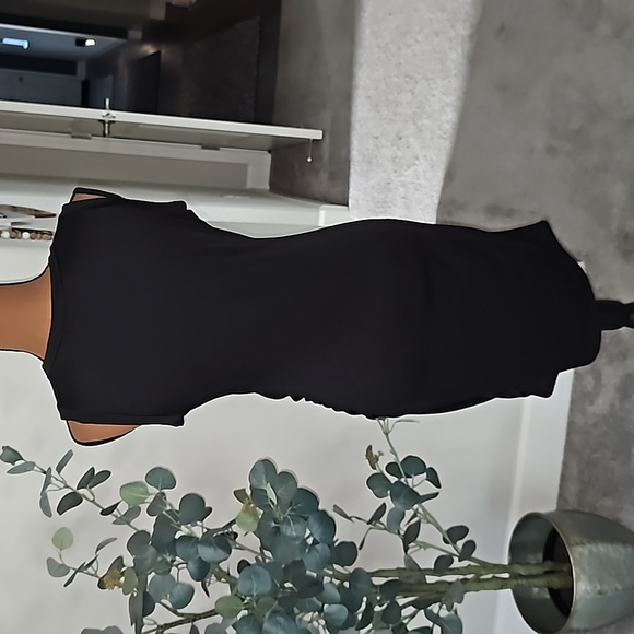 AXIS - black dress size large - Picture 4 of 5